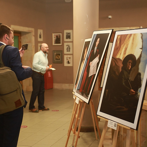 Премия через объектив фотоаппарата
