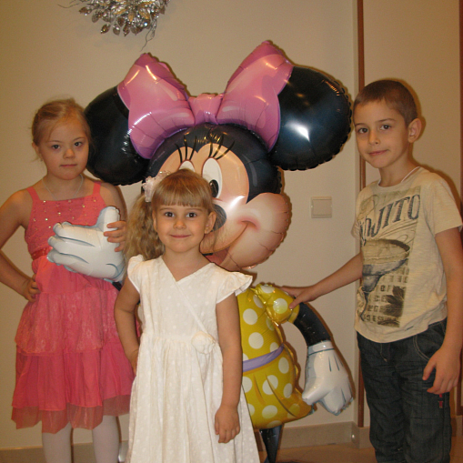 Выпускница Даунсайд Ап 2013 года Полина, 9 лет