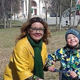 Откровения мамы особого ребенка: «Родители с такими детьми еще недавно просто закрывались дома, а гулять выходили, когда соседи спали»