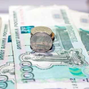 Выплаты на детей до трех лет увеличат до конца года